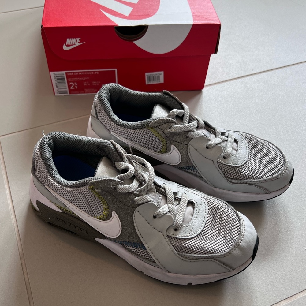 Nike Air Max Excee - grey/pewter - sz 2.5 y